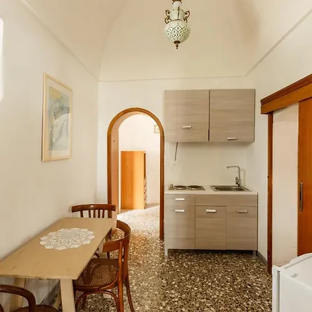 Fantastic Masseria Near Ostuni Apartment