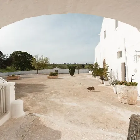 Fantastic Masseria Near Ostuni